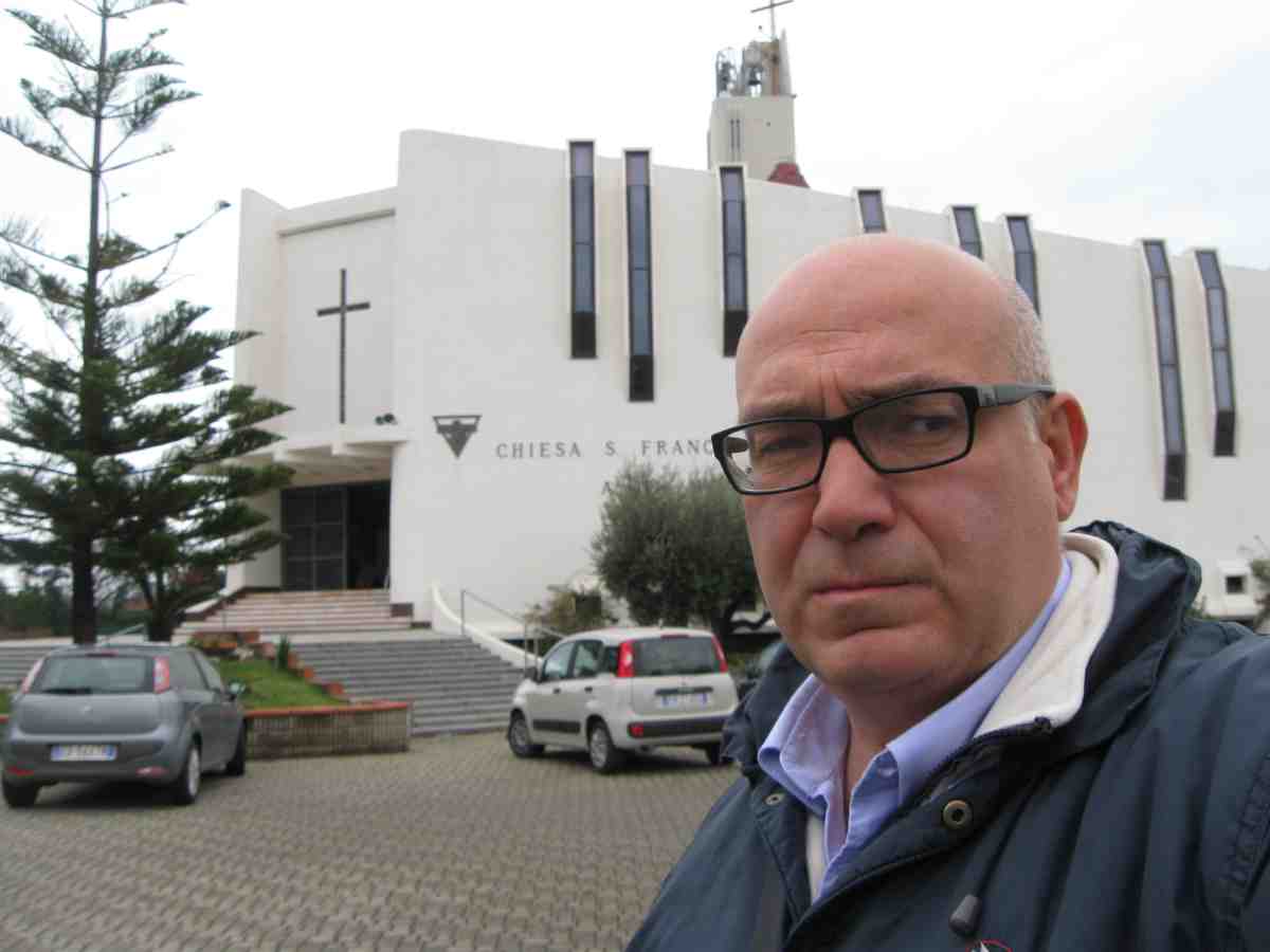 Il Crocifisso delle stimmate di Padre Pio: confessione a cuore aperto di Giuseppe Saldutto Il Crocifisso delle stimmate di Padre Pio: confessione a cuore aperto di Giuseppe Saldutto