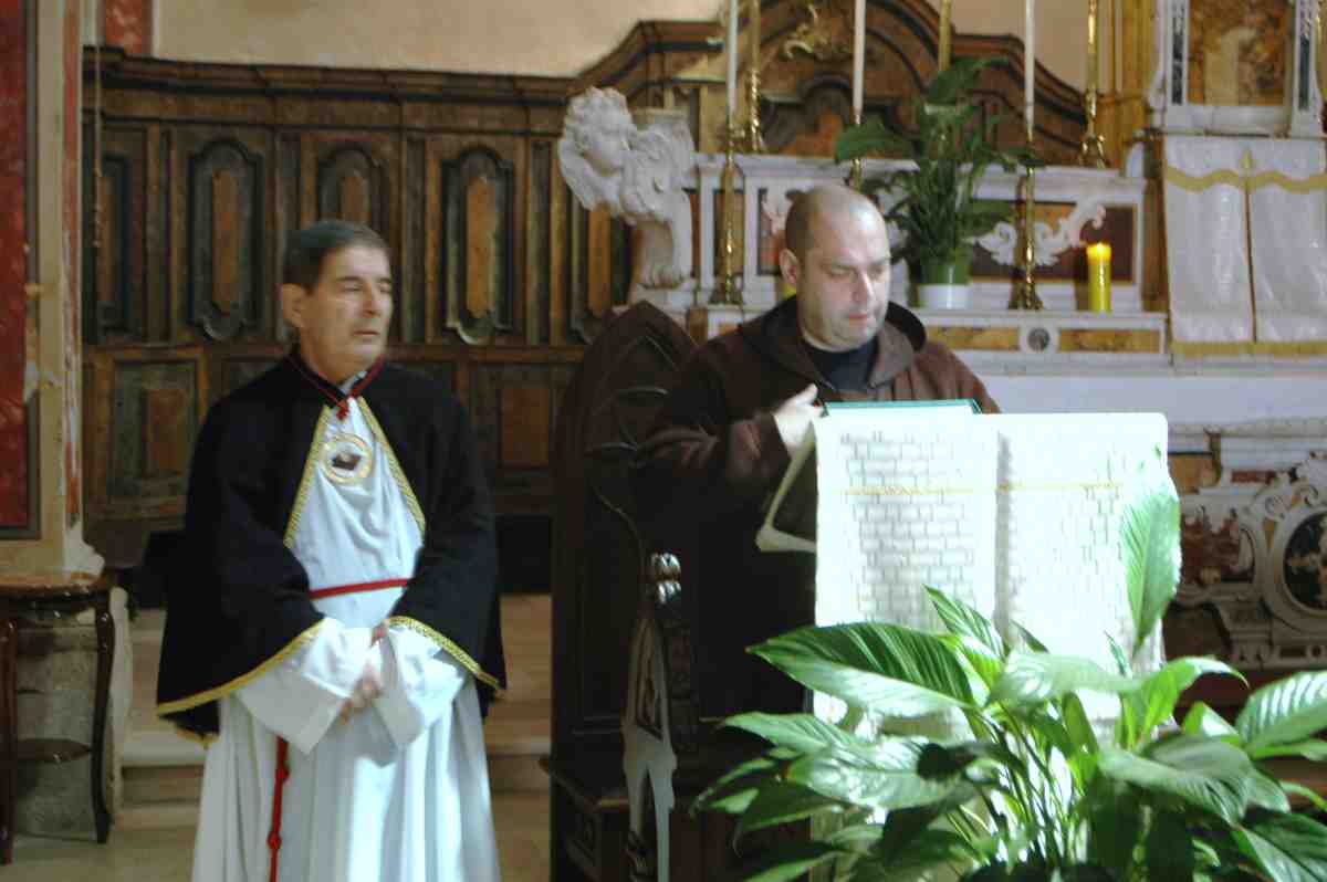 Venerdì Santo tra preghiera e meditazione nella chiesa di Sant’Orsola di San Giovanni Rotondo Venerdì Santo tra preghiera e meditazione nella chiesa di Sant’Orsola di San Giovanni Rotondo