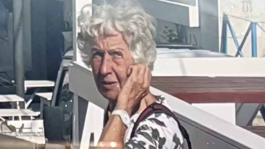 Ritrovata la donna che aveva fatto perdere le tracce in spiaggia a Rodi Garganico Ritrovata la donna che aveva fatto perdere le tracce in spiaggia a Rodi Garganico