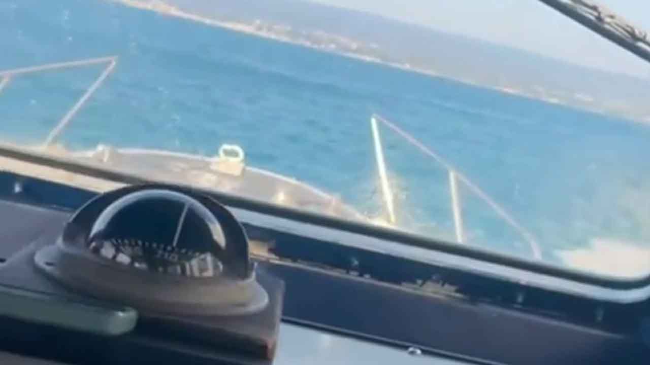 Malore in mare: salvataggio d’urgenza della Guardia Costiera al largo di Vieste Malore in mare: salvataggio d’urgenza della Guardia Costiera al largo di Vieste