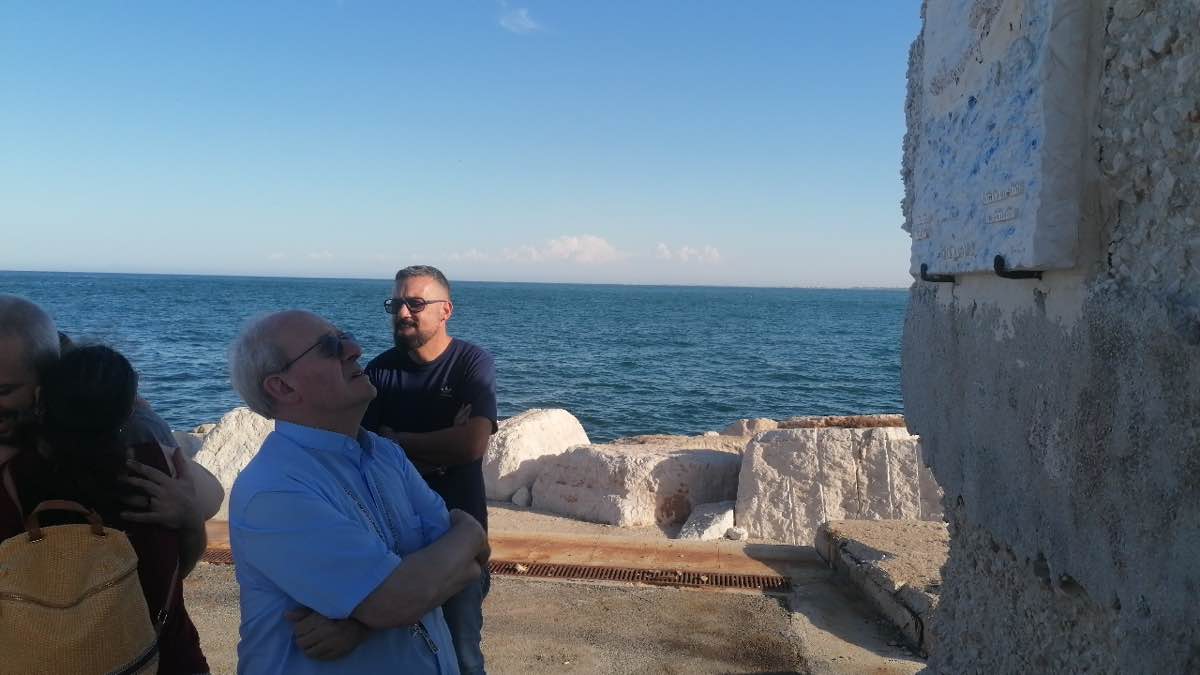 Manfredonia ricorda i migranti morti in mare e padre Arcangelo Maira Manfredonia ricorda i migranti morti in mare e padre Arcangelo Maira