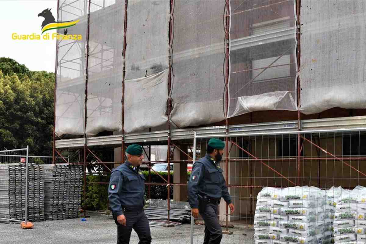 Frode sui bonus edilizi, sequestri per 160 milioni: 240 indagati in tutta Italia Frode sui bonus edilizi, sequestri per 160 milioni: 240 indagati in tutta Italia