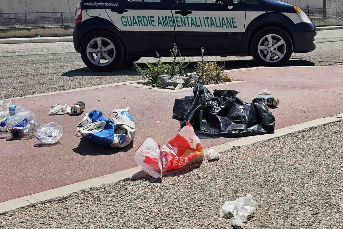 Manfredonia, Scaloria:”Ordinanza ignorata, rifiuti ovunque” Manfredonia, Scaloria:”Ordinanza ignorata, rifiuti ovunque”