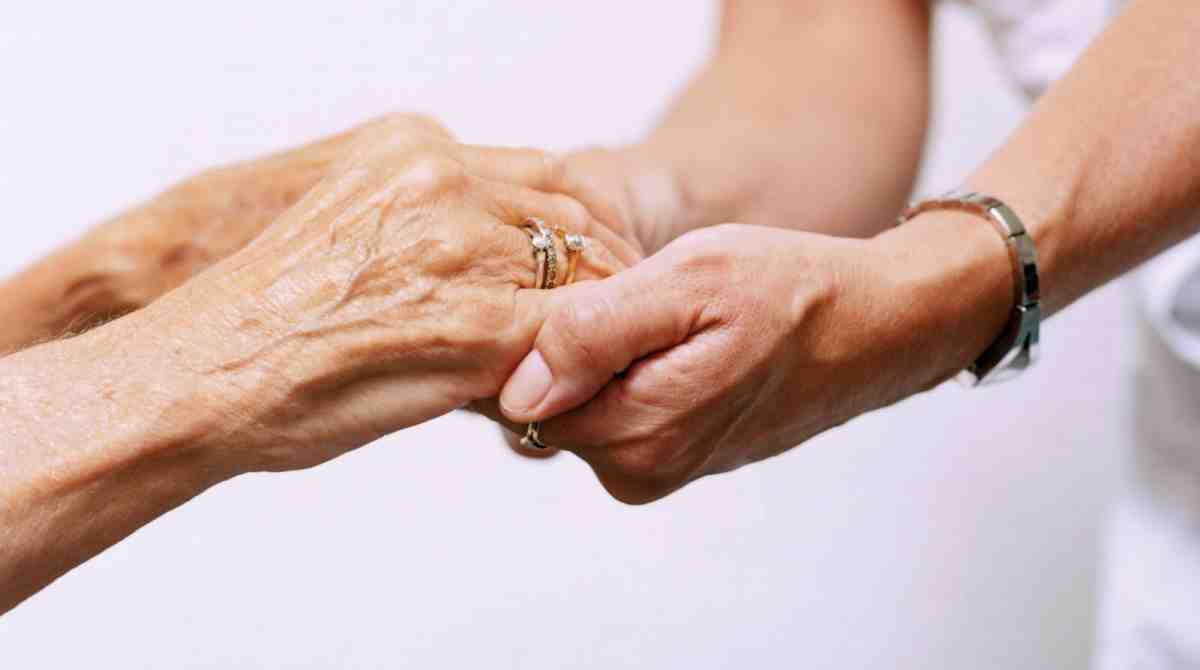Cure, rispetto e umanità: la lettera di una figlia che ringrazia l’Hospice di San Marco in Lamis Cure, rispetto e umanità: la lettera di una figlia che ringrazia l’Hospice di San Marco in Lamis