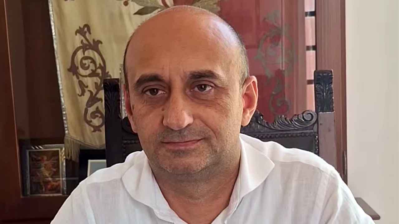 Cagnano Varano, l’allarme del neo sindaco Lombardi: “Casse comunali vuote, trovati zero centesimi” Cagnano Varano, l’allarme del neo sindaco Lombardi: “Casse comunali vuote, trovati zero centesimi”